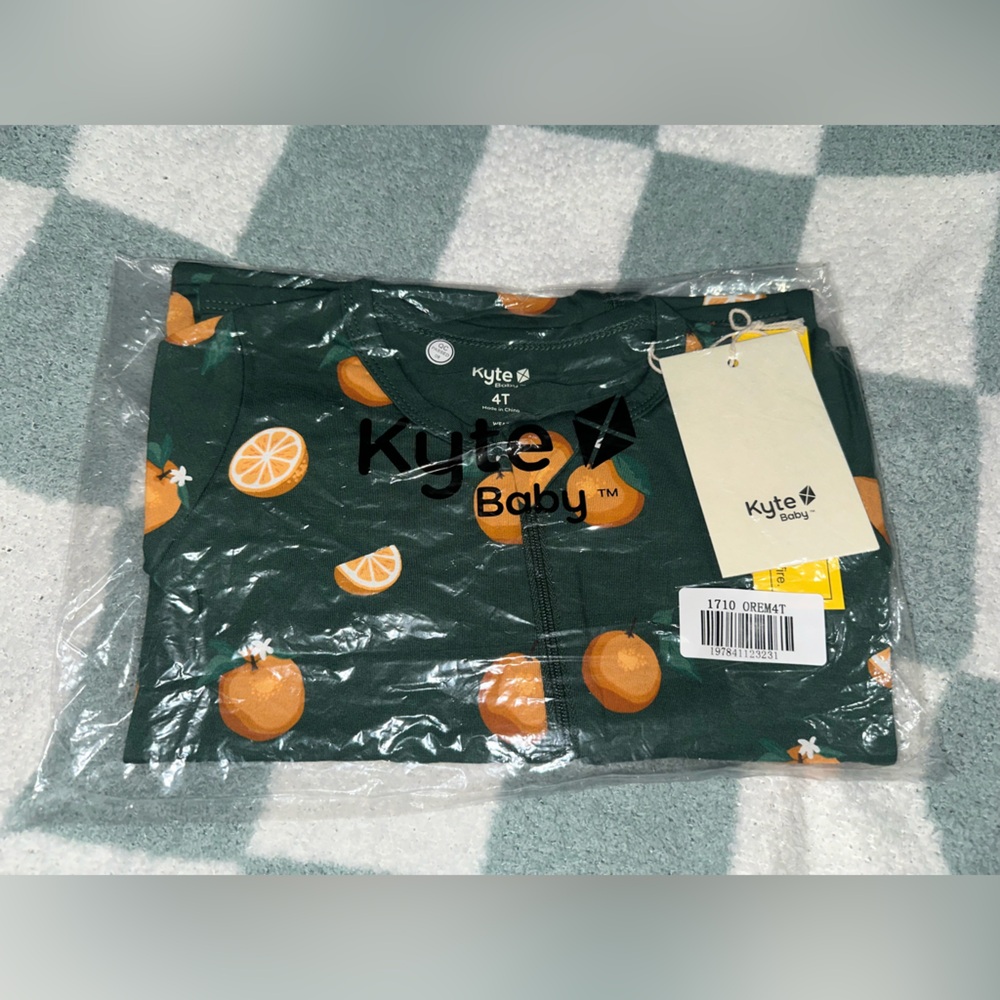 Kyte Baby Oranges Zipped Romper